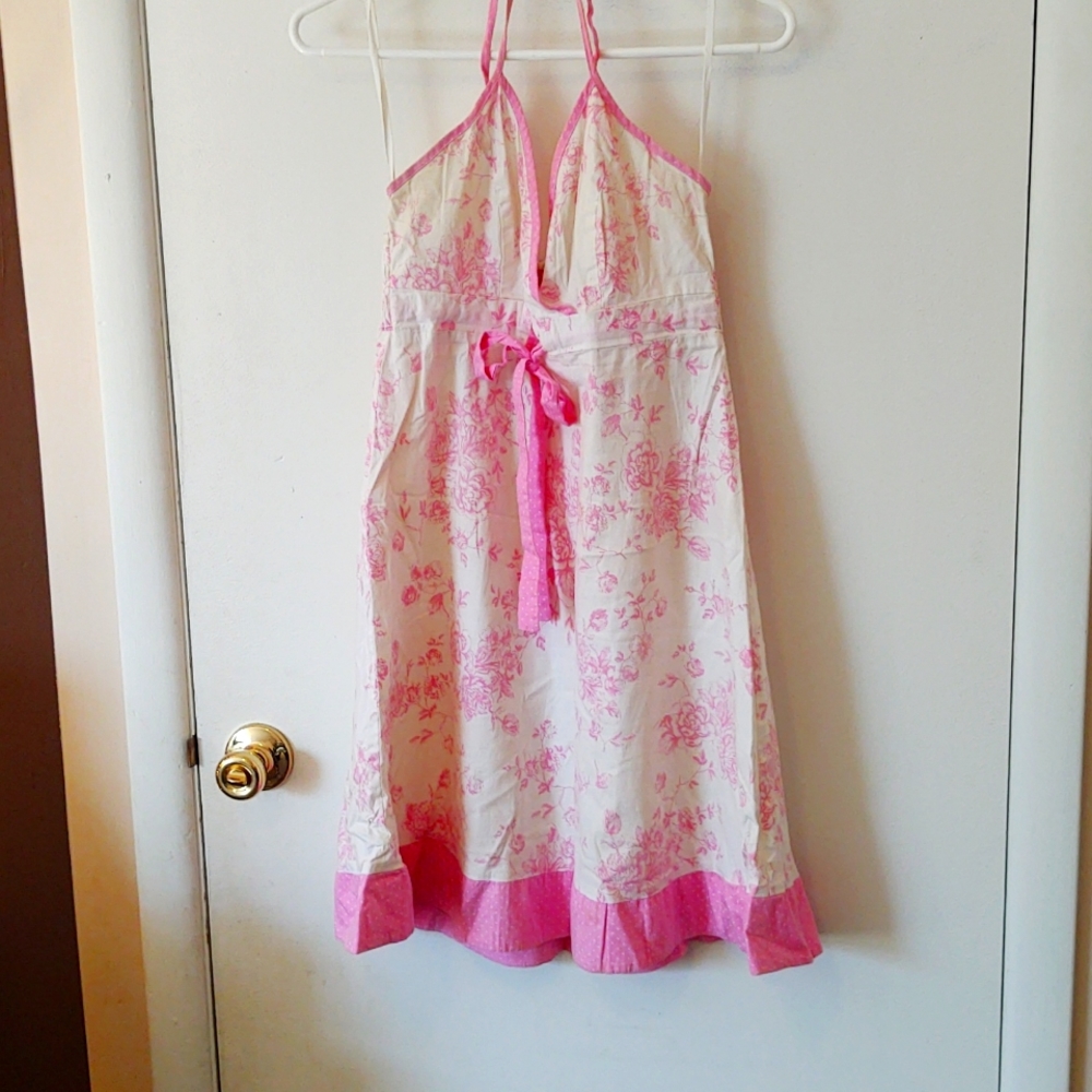 White & pink dress